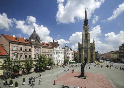 Fruškogorska privatna tura: Krušedol, Karlovci, Petrovaradin, Novi Sad - lokalna tura