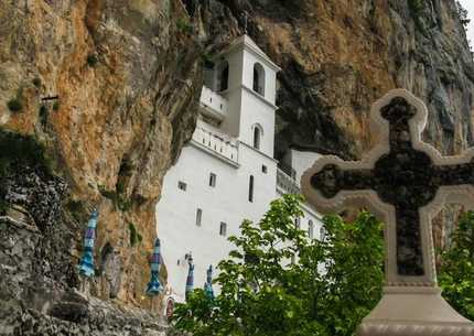 Vikend putovanje Ostrog, Budva i manastir Mileševa