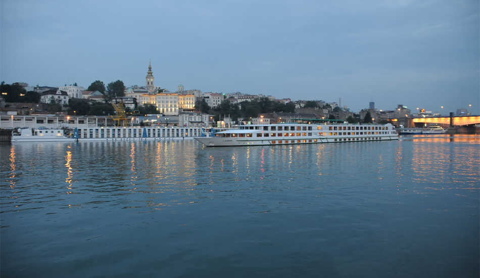 2018/04/images/tour_387/Belgrade from the rivers.jpg